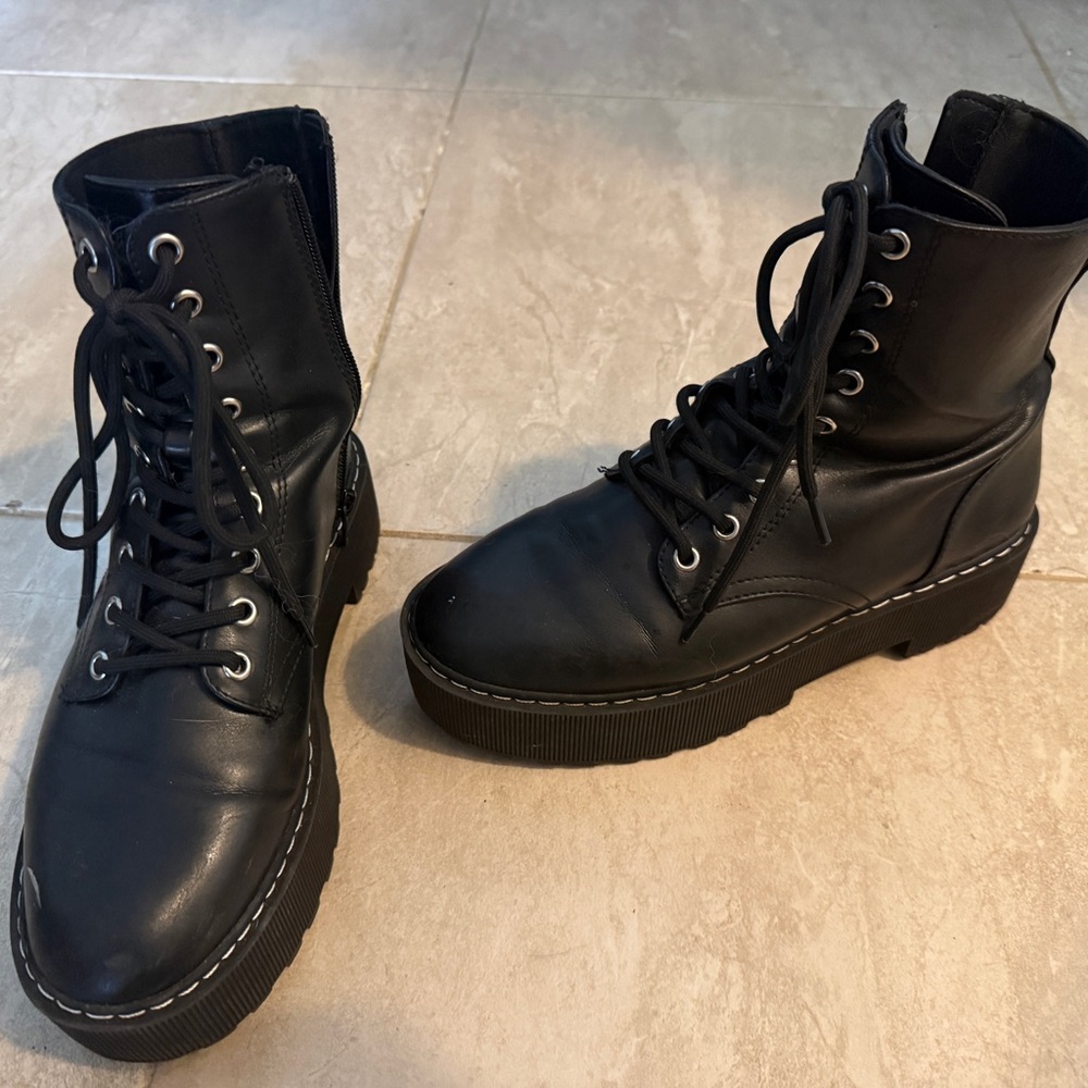 H&M Divided Black Boots